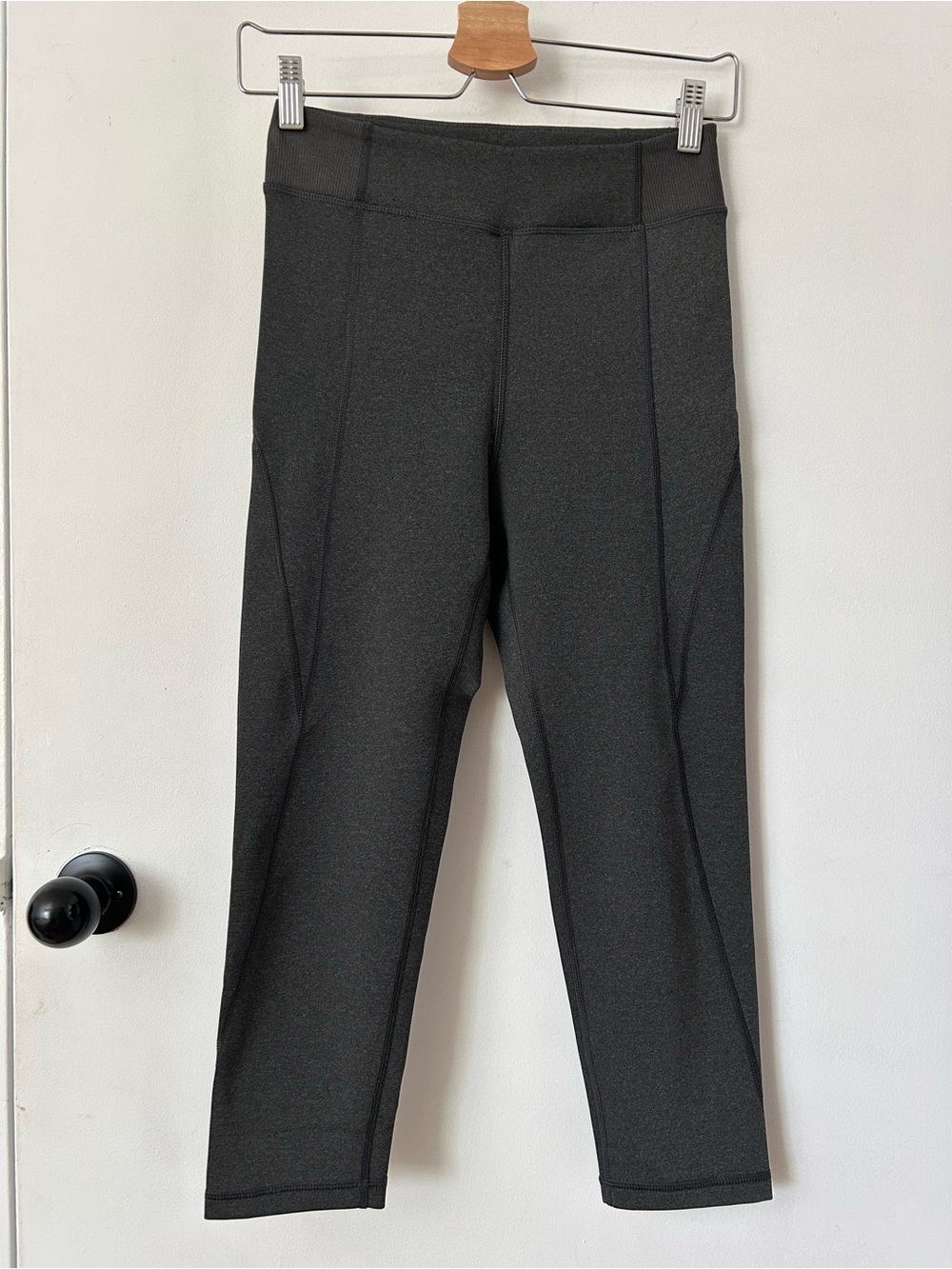 IVY PARK GREY CAPRI LEGGINGS SIZE S